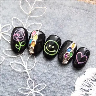 ネイル 山田 麻衣のネイルデザイン