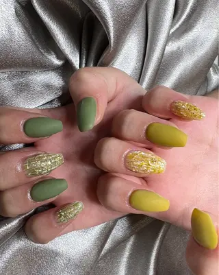 ネイル リボン、ガーリー パーツ放題専門店のネイルデザイン