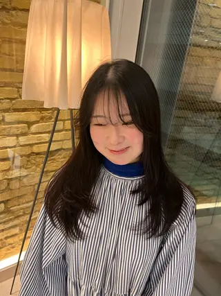 ロング hair make BEHIVE ichibancho AVEDA所属・渡邉  日向子 ・レイヤー、縮毛矯正のヘアスタイル