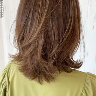 ミディアム カラー 湯浅 了一のヘアスタイル