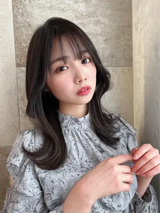 セミロング カラー レイヤーカット/ 顔周り 五島巨幹のヘアスタイル