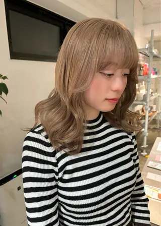 セミロング カラー 暖色カラー🍒 ケアブリーチ/akiのヘアスタイル