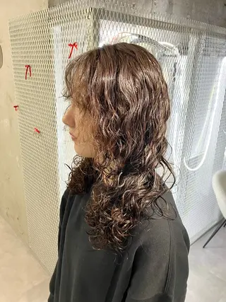 ロング パーマ door white hideのヘアスタイル