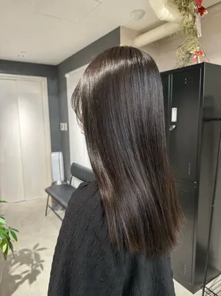 カラー ヒガシ サヨのヘアスタイル