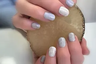 ネイル ママリンド　志村坂上店所属・しみ えんのネイルデザイン