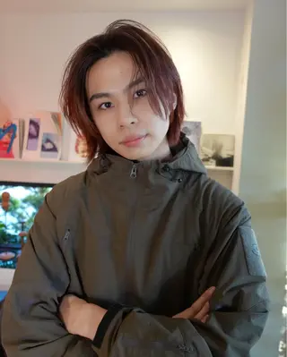 ミディアム 鈴木 漱一郎のヘアスタイル