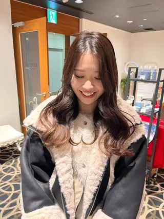 ロング hair make BEHIVE ichibancho AVEDA所属・渡邉  日向子 ・レイヤー、縮毛矯正のヘアスタイル