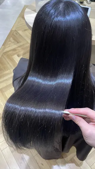 ロング カラー ハッシュカット🖤 レイヤー/透けカラーのヘアスタイル