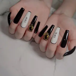 ネイル NEO Beauty Salon所属・𝐍𝐄𝐎 𝐉𝐔𝐑𝐈のネイルデザイン