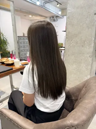 ロング カラー カイリ /レイヤーカットのヘアスタイル