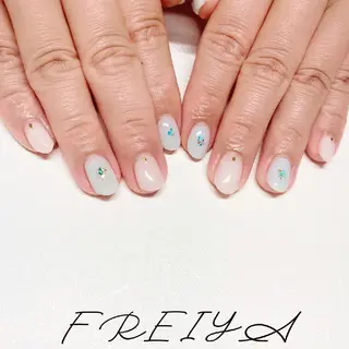 ネイル FREIYA所属・FREIYA マツエク、ネイルの眉毛・アイブロウイメージ