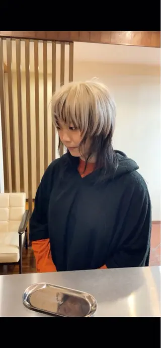 ショート カラー 髪質改善ｶﾗｰ ｹｱﾌﾞﾘｰﾁ/ﾀﾑのヘアスタイル