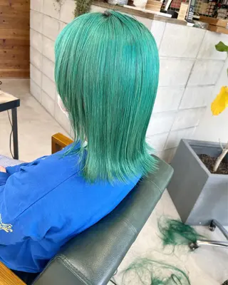 ミディアム カラー 鈴木 美紅のヘアスタイル