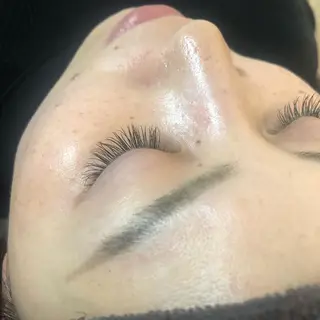 マツエク・マツパ 🩵盛れる韓国ヘア 🩵うるつやカラーのヘアスタイル