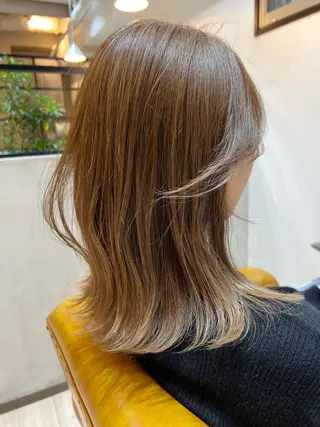 ミディアム 小山 ヨシタカのヘアスタイル