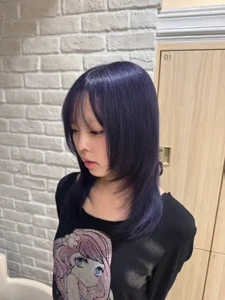 ミディアム カラー tomona 𝜗𝜚のヘアスタイル