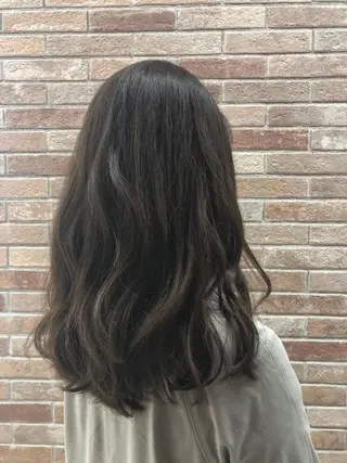 セミロング カラー 齋藤 らいのヘアスタイル
