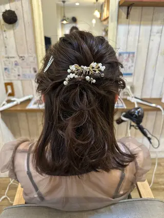 ヘアアレンジ 髪質改善/艶髪/ 透明感カラー/サラのヘアスタイル