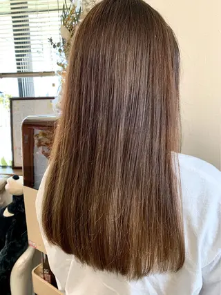 ロング カラー 小林 由里香のヘアスタイル