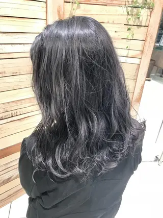 セミロング カラー 島袋 ナオユキのヘアスタイル