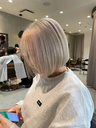 ミディアム ハイトーン特化🤍/ ハルナのヘアスタイル
