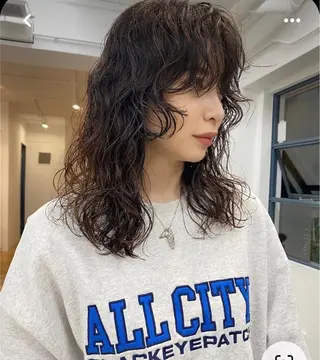 ミディアム パーマ tim.所属・🪐ナチュラルモード ヘア🪐honokaのヘアスタイル