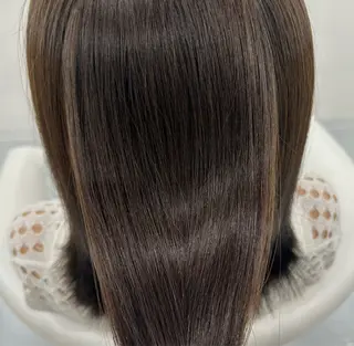 ミディアム カラー あやめ🪽 オリーブ/ハイトーンのヘアスタイル