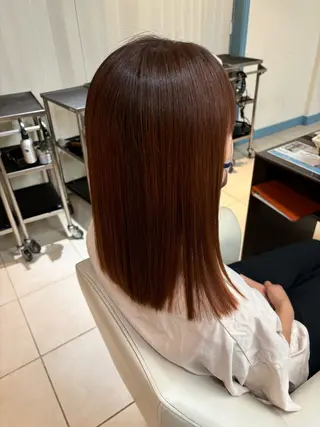 セミロング カラー 伊藤 杏奈のヘアスタイル