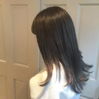 セミロング カラー ホワイト&レイヤーカ ットエクステ長畠俊輔のヘアスタイル