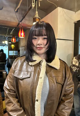 ミディアム レイヤー 👩🏻🦰Moeのヘアスタイル