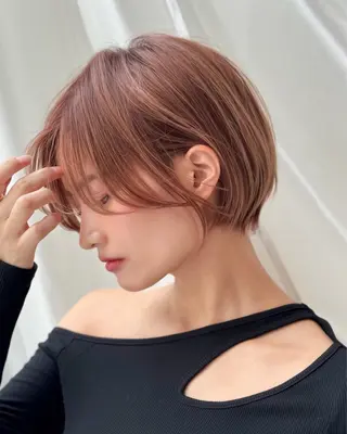 ショート ショートヘア くすみカラー、大場猛のヘアスタイル