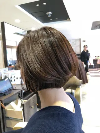 ショート カラー 駒田 拳児のヘアスタイル