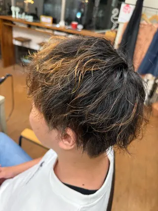 ショート パーマ ハイトーンカラー💍 SUZUNE🐣のヘアスタイル