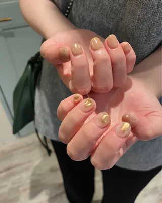 ネイル une／YUKINA 🫧大人nuanceのネイルデザイン