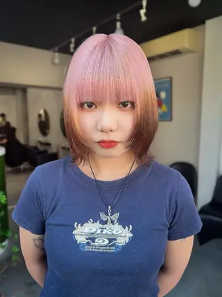 ミディアム カラー ハイトーン・デザイン HINOKIのヘアスタイル