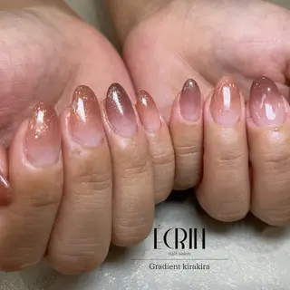 ミディアム écrin所属・kouno megumiのネイルデザイン