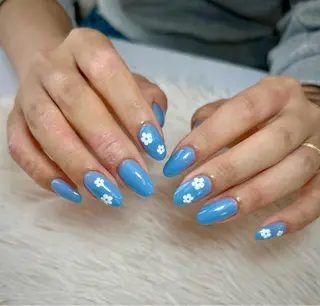 ネイル Nailsalon Latteのネイルデザイン