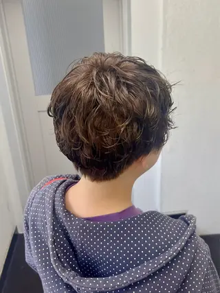 ショート カラー パーマ BATON. ノウラマナのマツエク・マツパデザイン