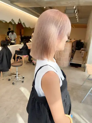 ショート カラー ヘアアレンジ ミニボブ/ブリーチ 🌈MISATOのヘアスタイル