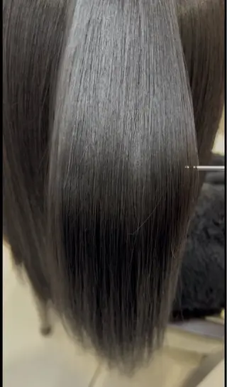 ロング DIFINO所属・林 星那のヘアスタイル