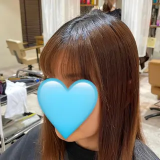 セミロング ulQua 戸田のヘアスタイル