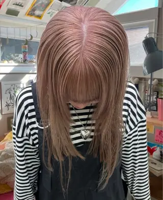 ロング ノムラ サクラのヘアスタイル