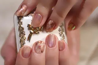 ネイル ママリンド　志村坂上店所属・しみ えんのネイルデザイン