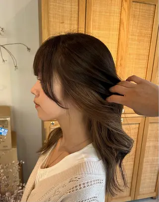 セミロング カラー pele 梅田　annex所属・PELEハイトーン shinobuのヘアスタイル