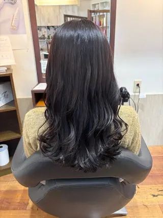 ロング MOLLASALON 浅香山店所属・ツジ モモカのヘアスタイル