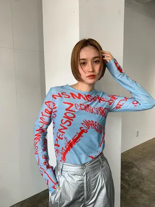 カラー hinata /ハイトーンのヘアスタイル