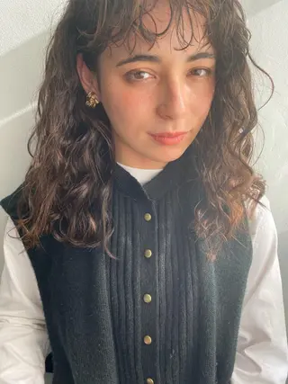 セミロング カラー パーマ 🎊LUZ🎊_公 式_🩵髪質改善🩵のヘアスタイル