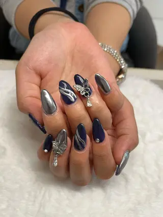 ネイル nail.salon .Reversalのネイルデザイン