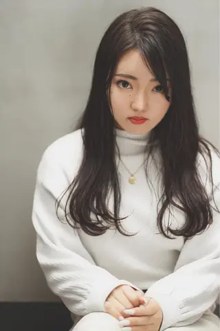 ロング 萩原 仁のヘアスタイル