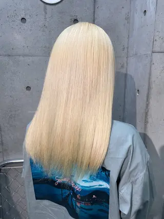 セミロング ハイトーン/ブリーチ /ウルフ⛓️MAKIのヘアスタイル